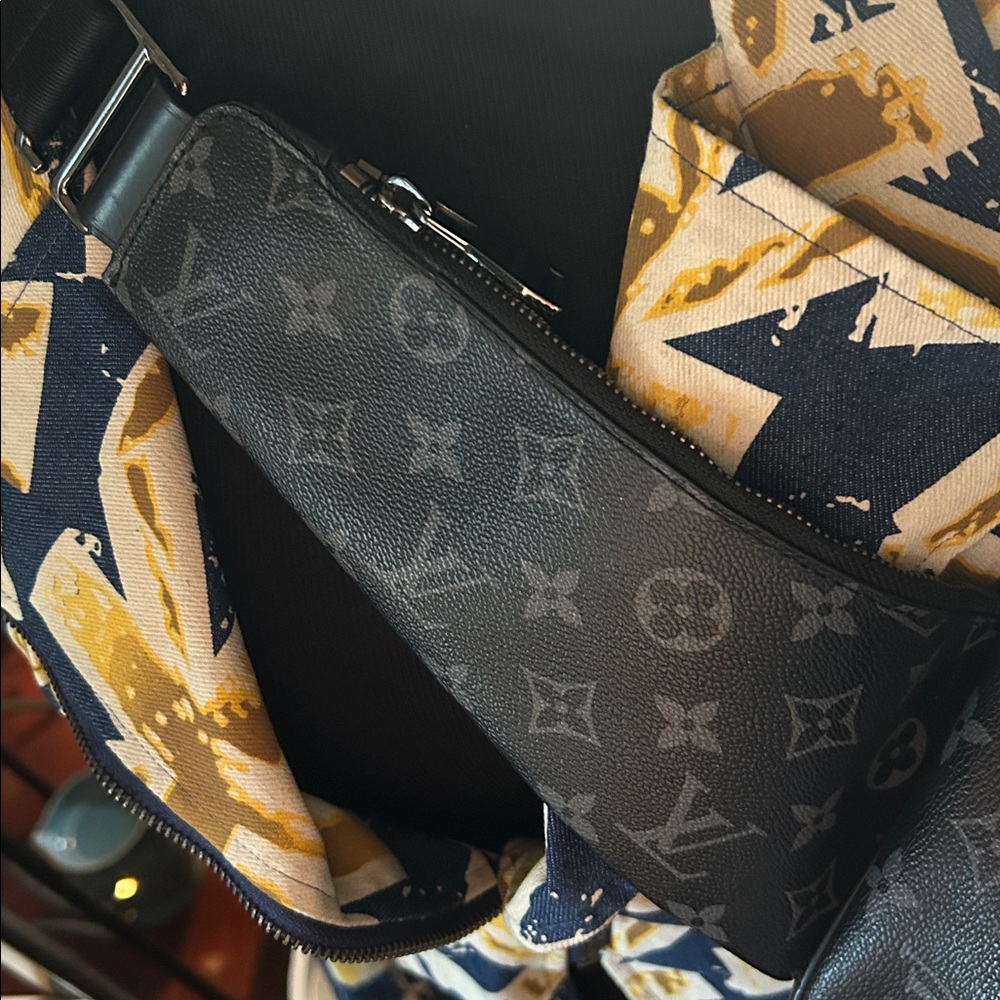 LV monogram eclipse bum bag - Picture 3 of 10